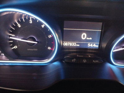 Peugeot 2008 100 Allure (13)