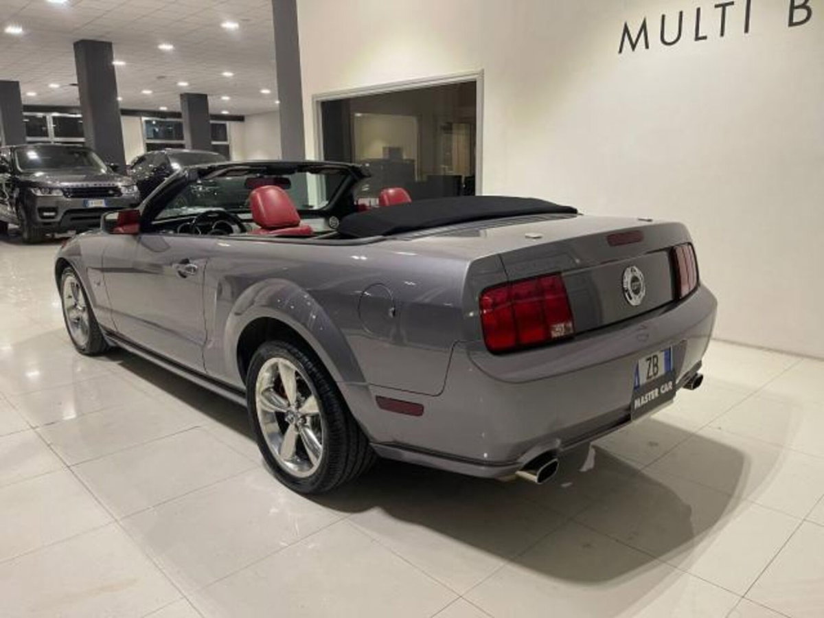 Ford Mustang Cabrio 5.0 V8 GT 446cv auto (2)