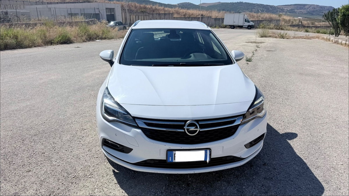 Opel Astra Station Wagon 1.6 CDTi 136CV Start&Stop Sports Business (2)