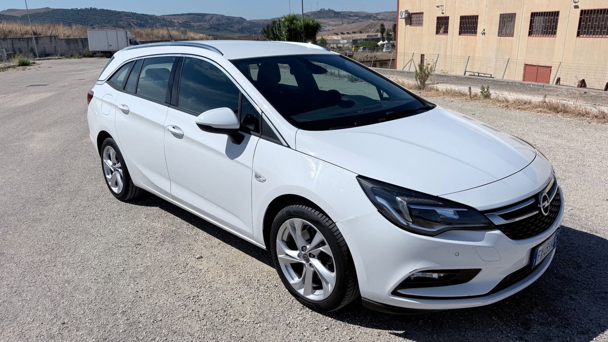 Opel Astra Station Wagon 1.6 CDTi 136CV Start&Stop Sports Business (3)
