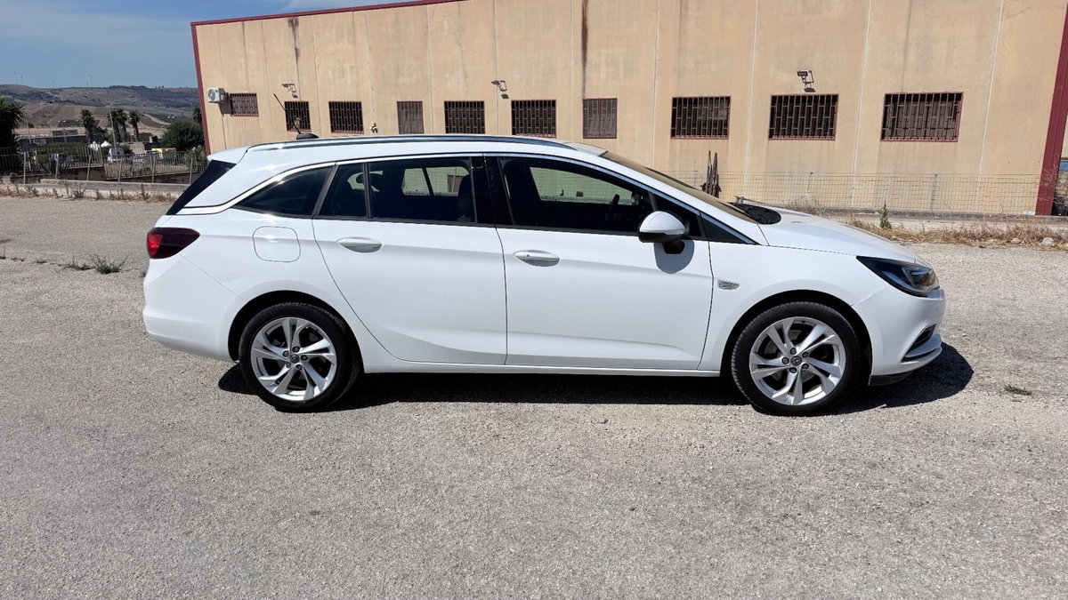 Opel Astra Station Wagon 1.6 CDTi 136CV Start&Stop Sports Business (4)