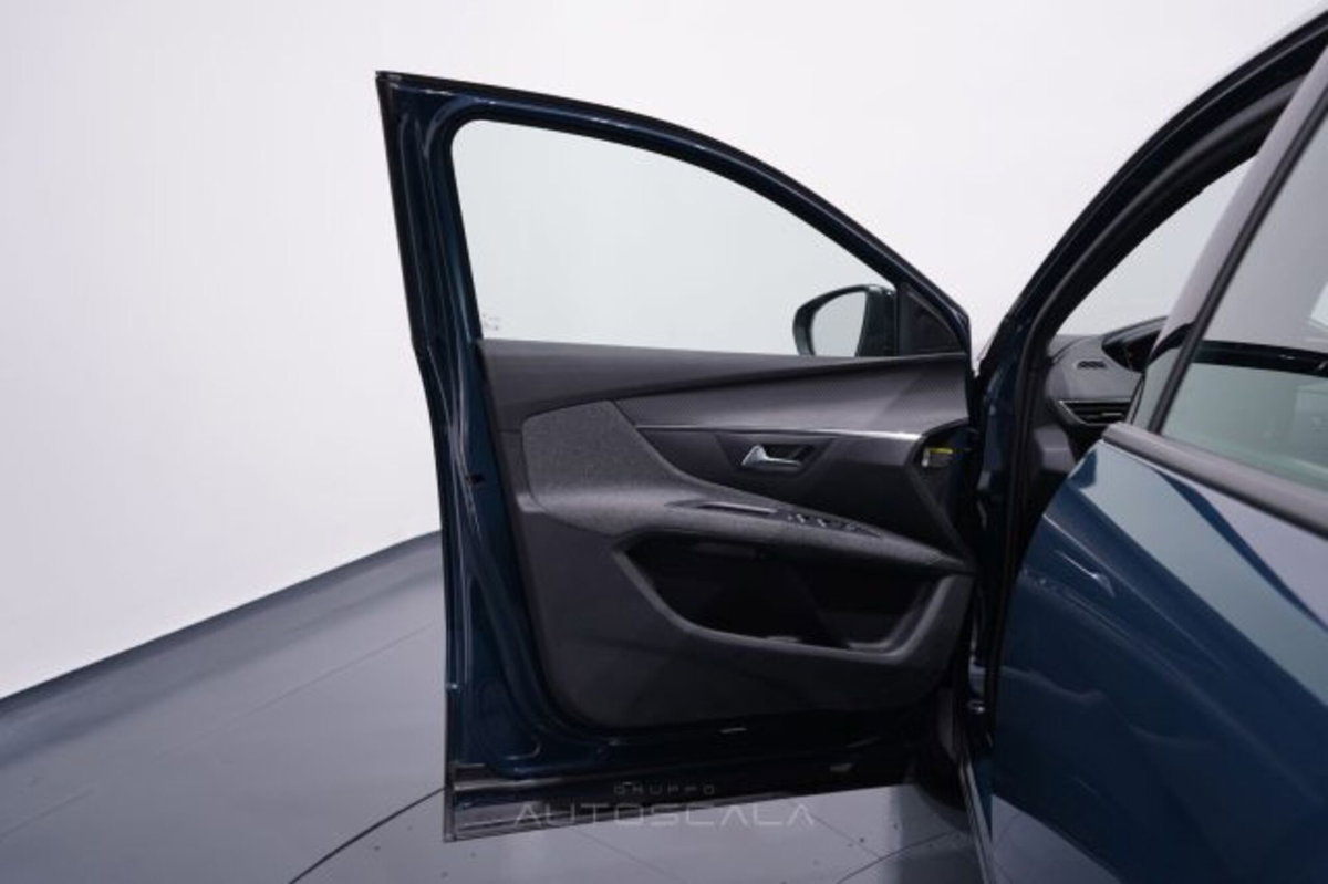 Peugeot 5008 1.2 puretech t Active Pack s&s 130cv (9)