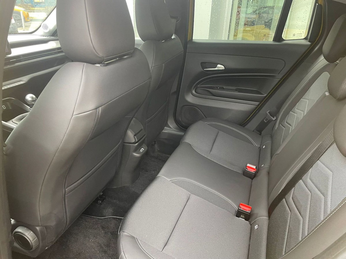 Jeep Avenger 1.2 turbo Altitude fwd 100cv (15)