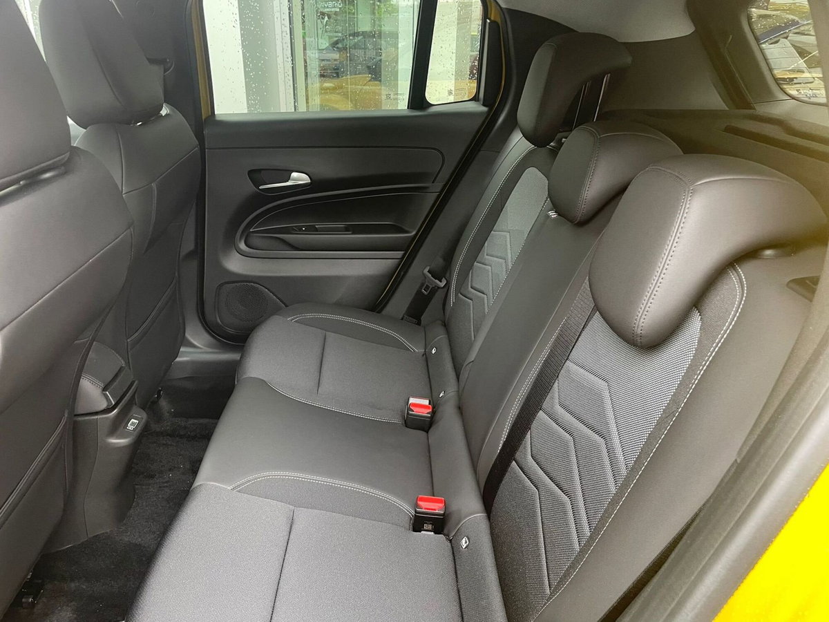 Jeep Avenger 1.2 turbo Altitude fwd 100cv (16)