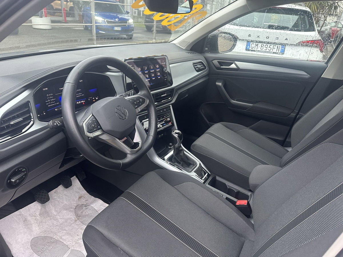 Volkswagen T-Roc 2.0 tdi Life 115cv (10)