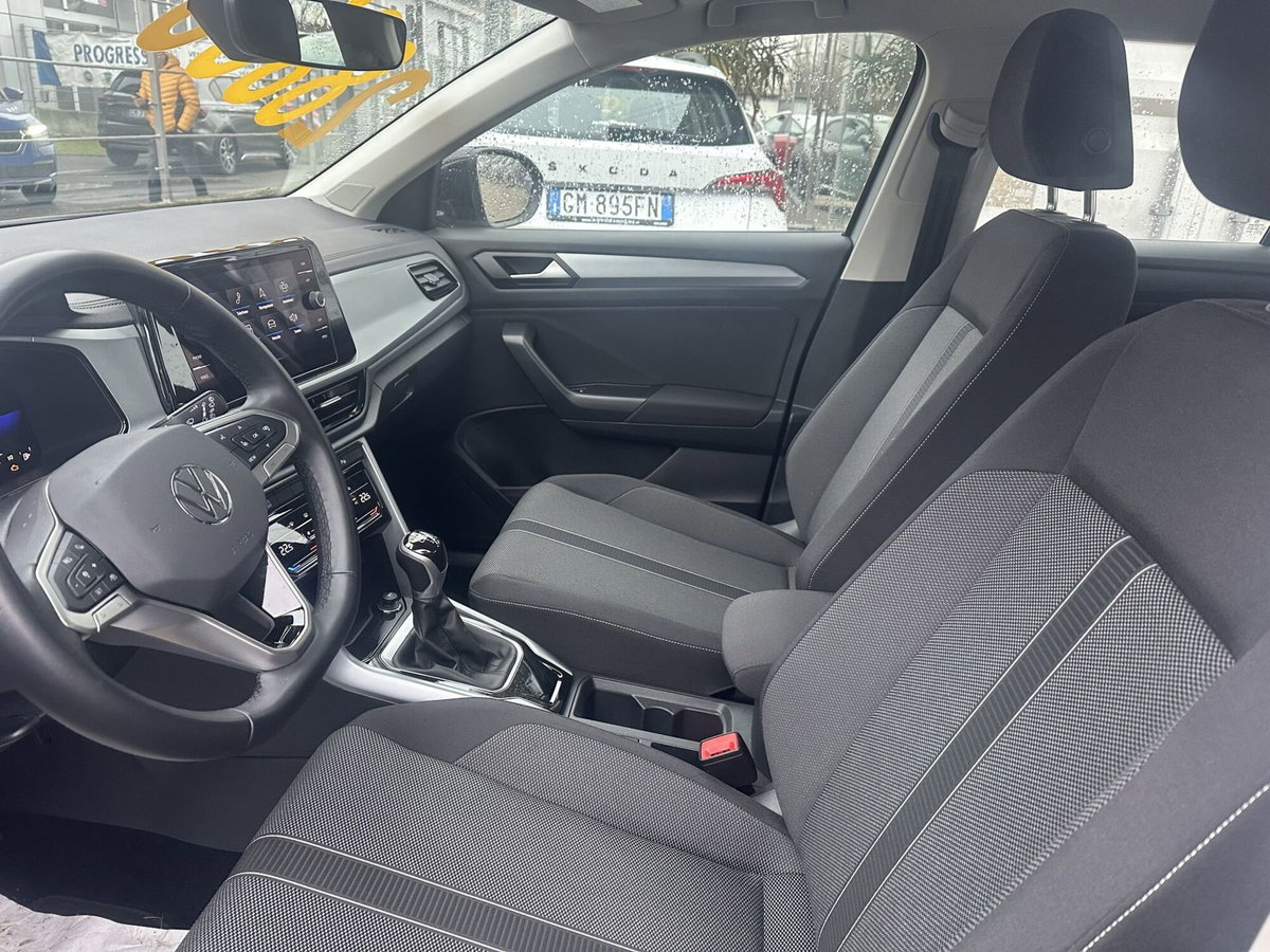 Volkswagen T-Roc 2.0 tdi Life 115cv (11)