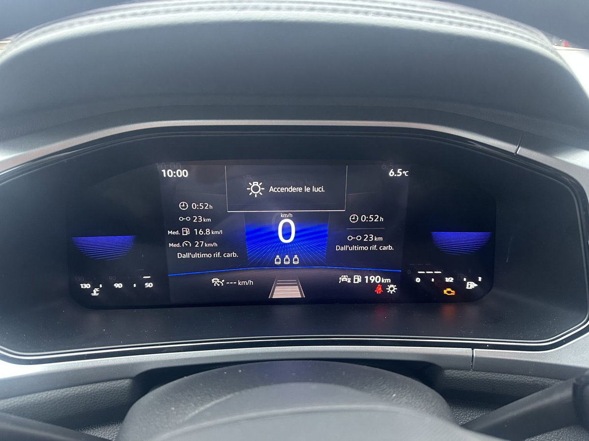 Volkswagen T-Roc 2.0 tdi Life 115cv (13)