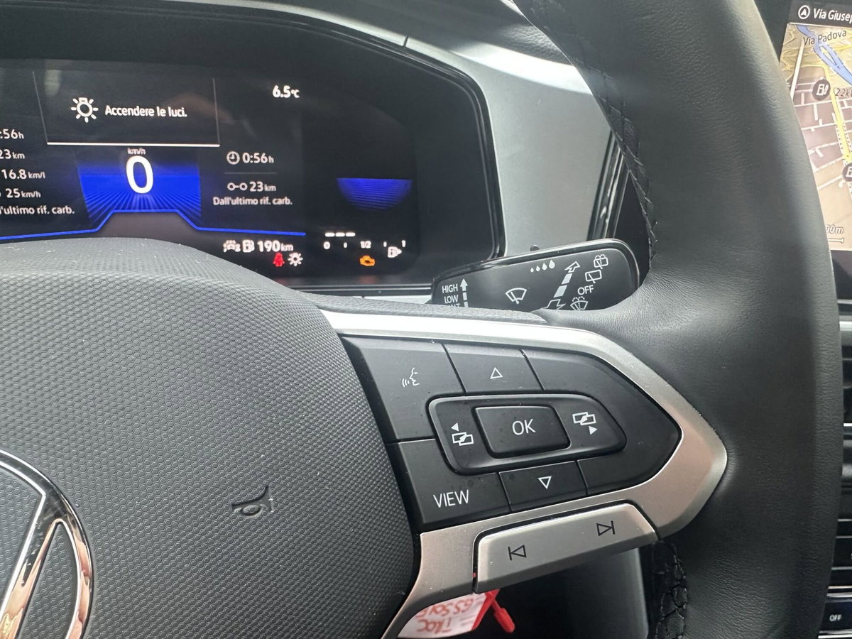Volkswagen T-Roc 2.0 tdi Life 115cv (15)