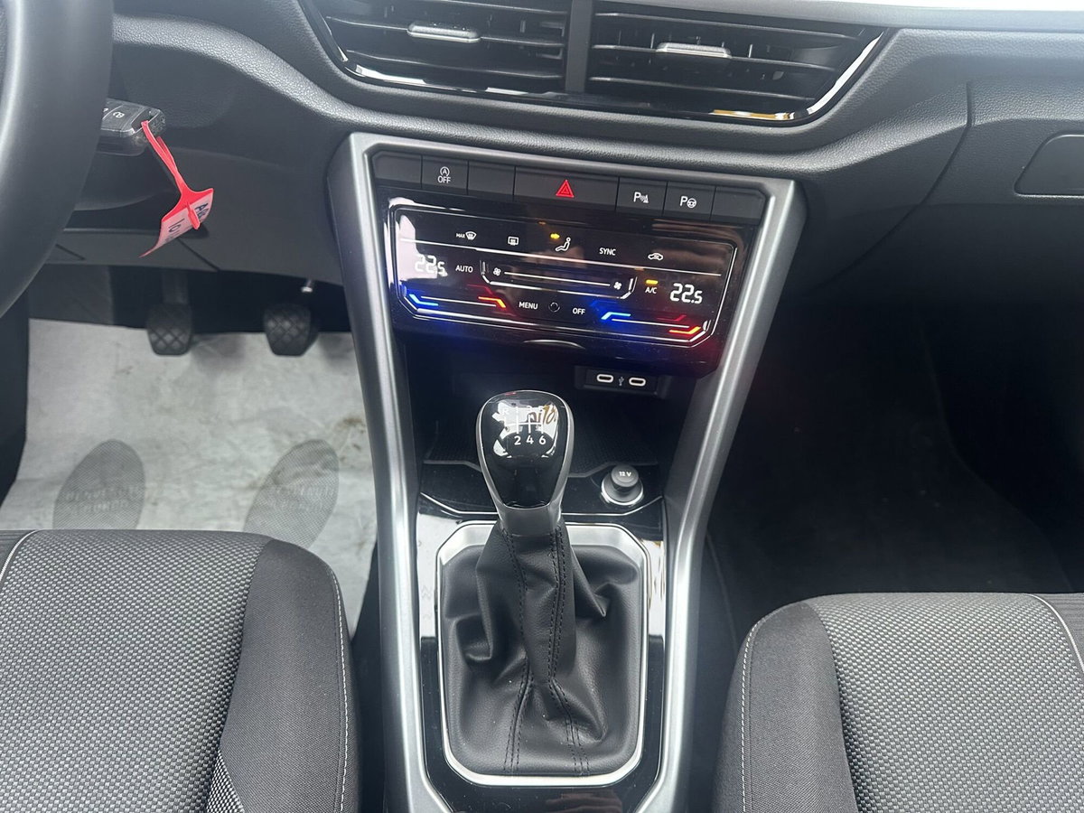 Volkswagen T-Roc 2.0 tdi Life 115cv (16)