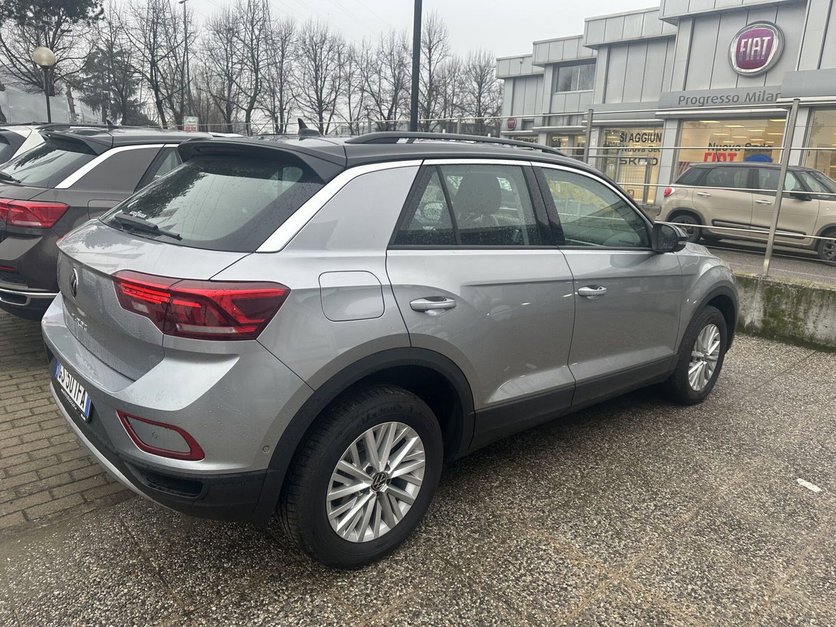 Volkswagen T-Roc 2.0 tdi Life 115cv (6)