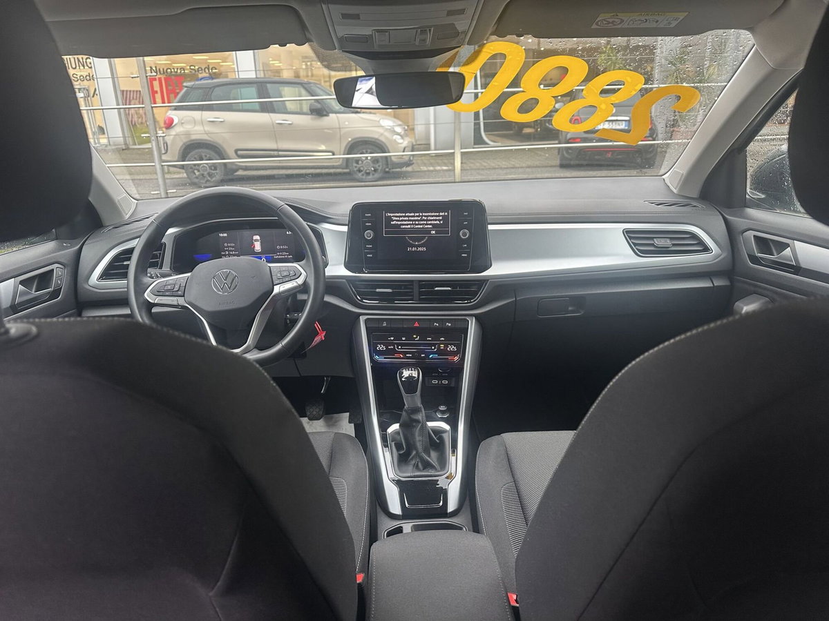 Volkswagen T-Roc 2.0 tdi Life 115cv (9)