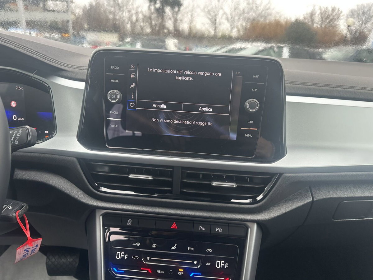 Volkswagen T-Roc 2.0 tdi Life 150cv dsg (18)