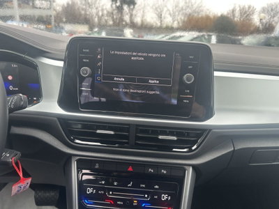 Volkswagen T-Roc 2.0 tdi Life 150cv dsg (18)