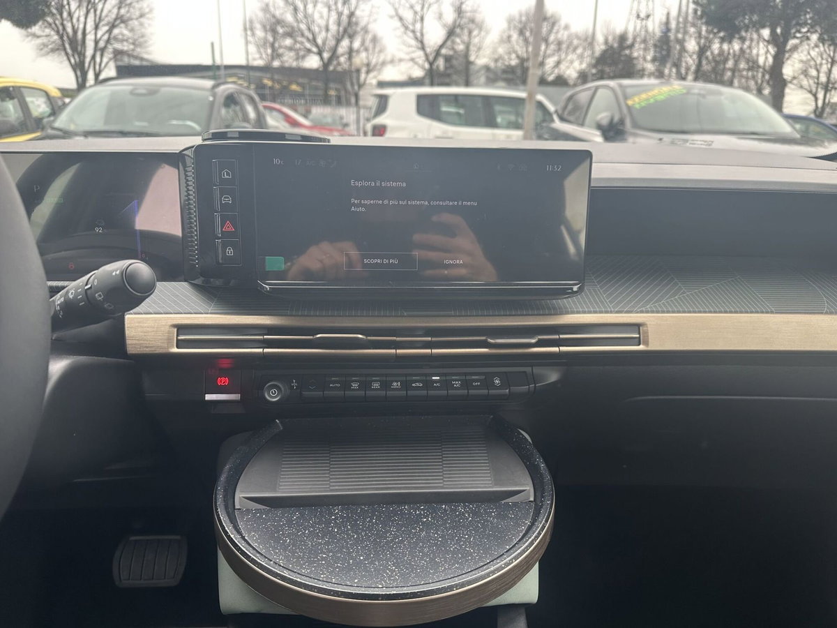 Lancia Ypsilon 54kWh LX 156cv (17)