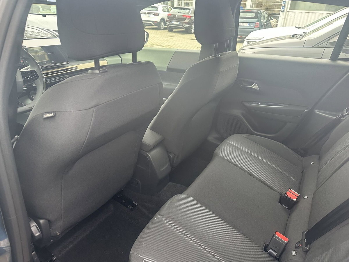 Lancia Ypsilon 54kWh LX 156cv (20)