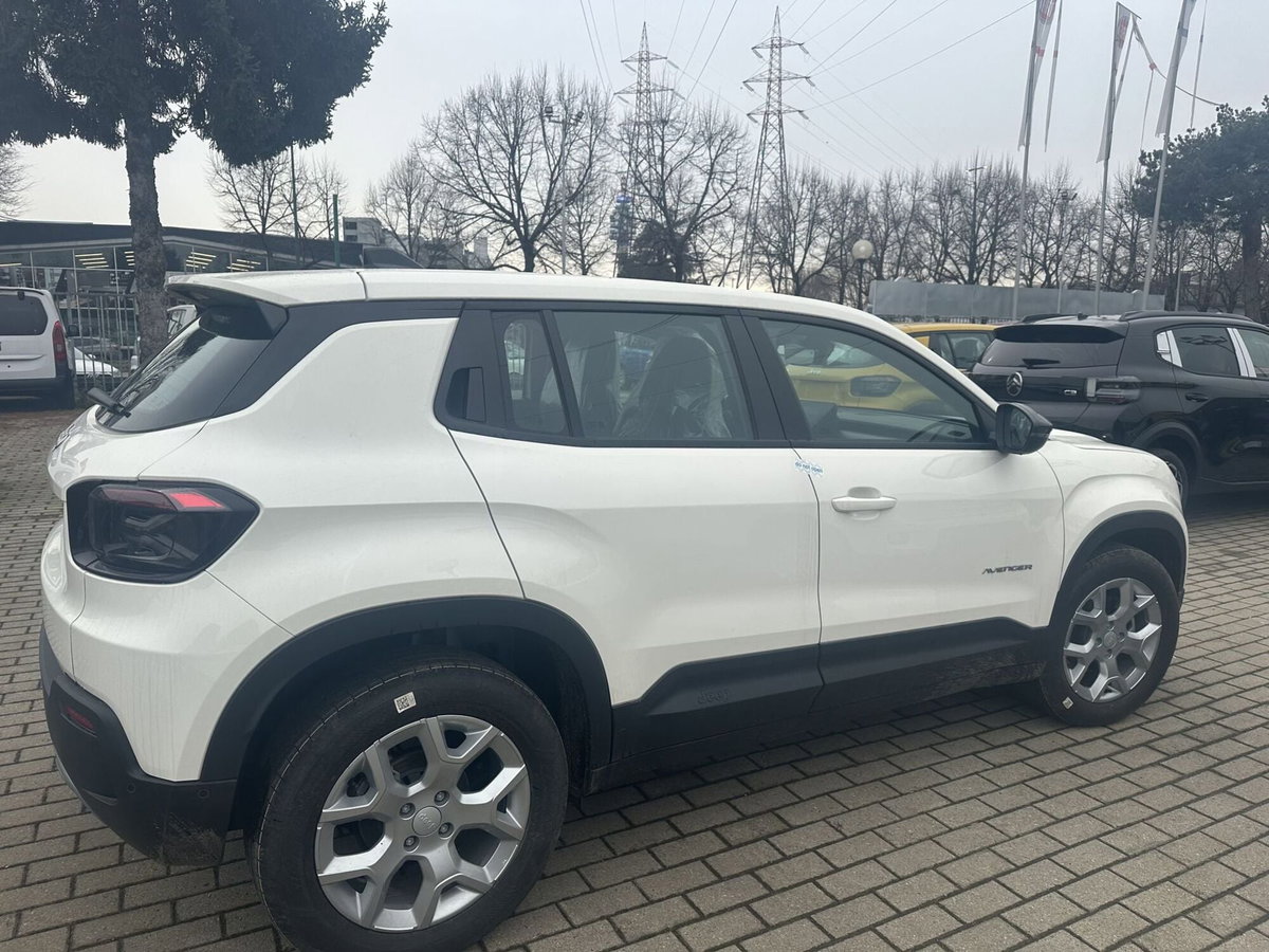Jeep Avenger 1.2 turbo Longitude fwd 100cv (5)