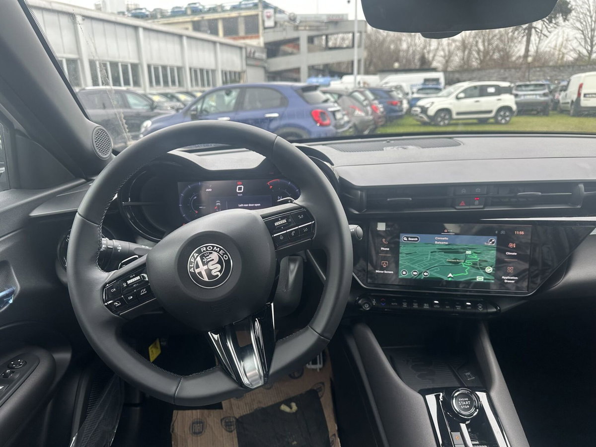 Alfa Romeo Junior elettrica Speciale 156cv (13)
