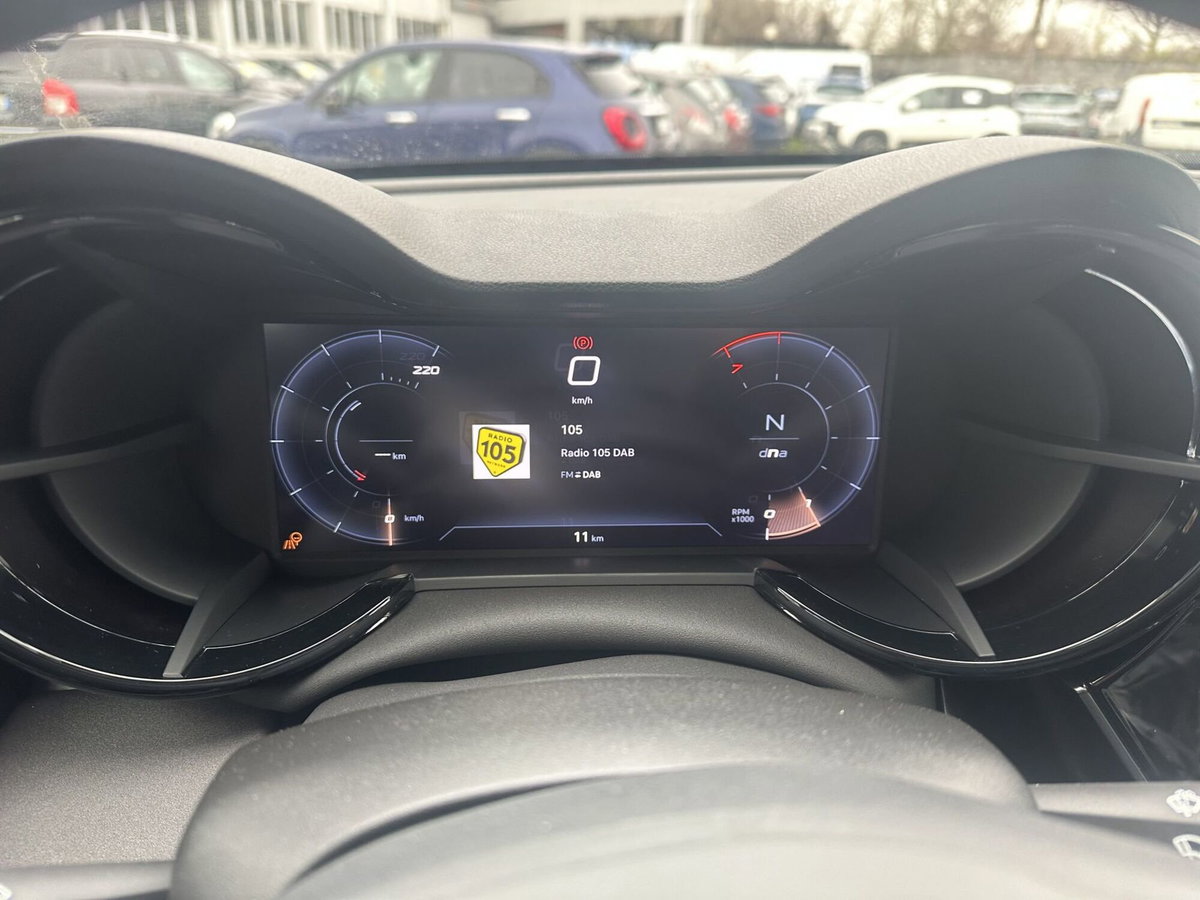 Alfa Romeo Junior elettrica Speciale 156cv (14)