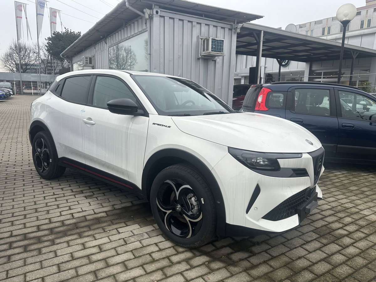 Alfa Romeo Junior elettrica Speciale 156cv (4)
