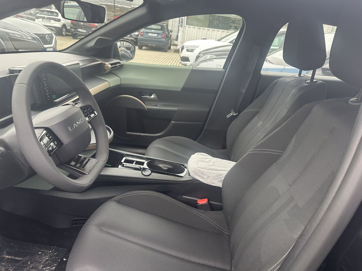 Lancia Ypsilon 51kWh LX (11)