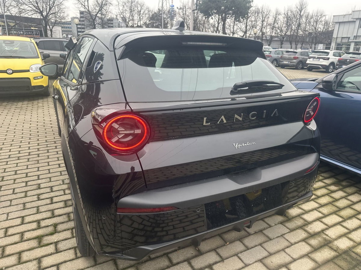 Lancia Ypsilon 51kWh LX (5)