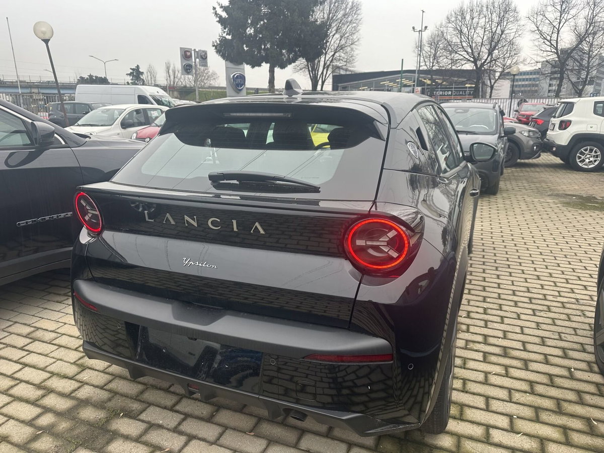 Lancia Ypsilon 51kWh LX (6)