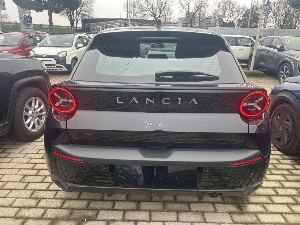 Lancia Ypsilon 51kWh LX (7)