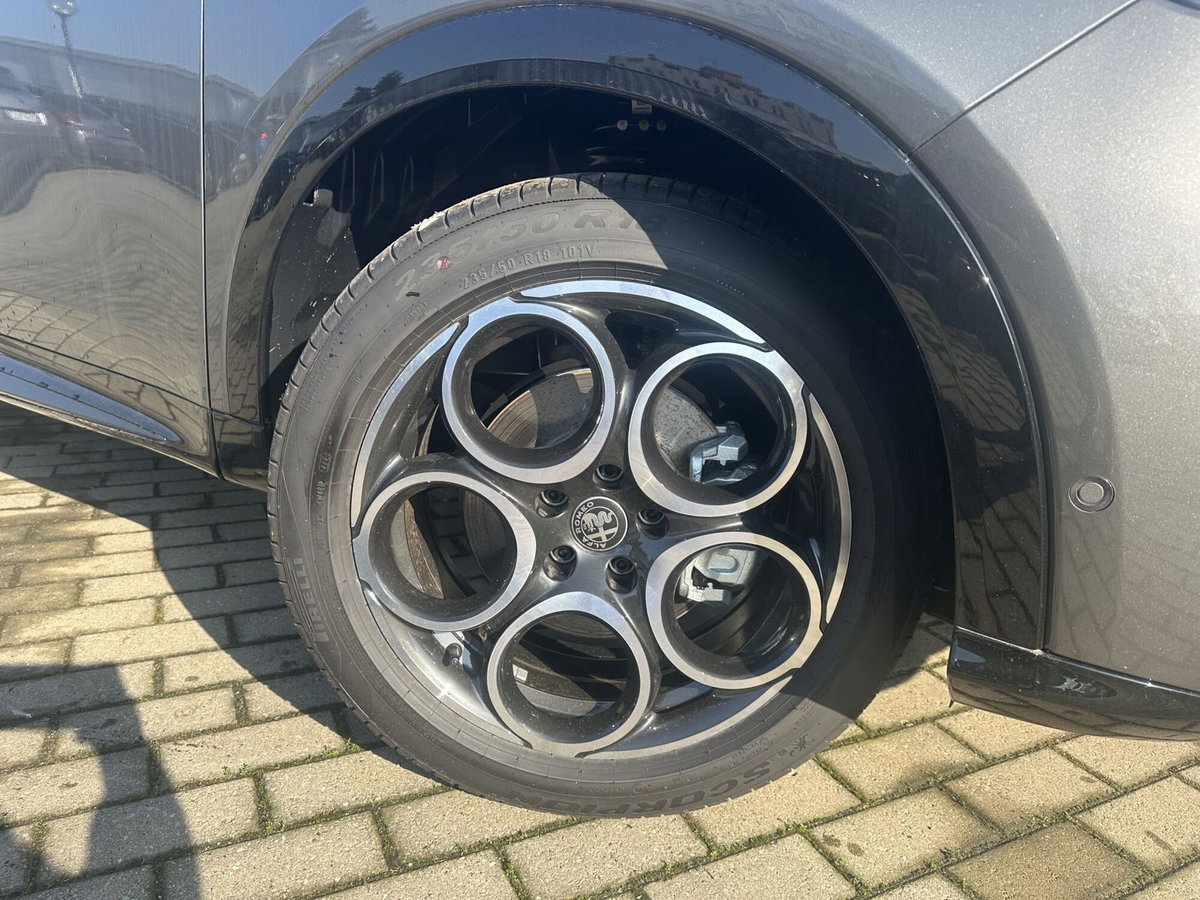 Alfa Romeo Tonale 1.5 hybrid Sprint 130cv tct7 (9)
