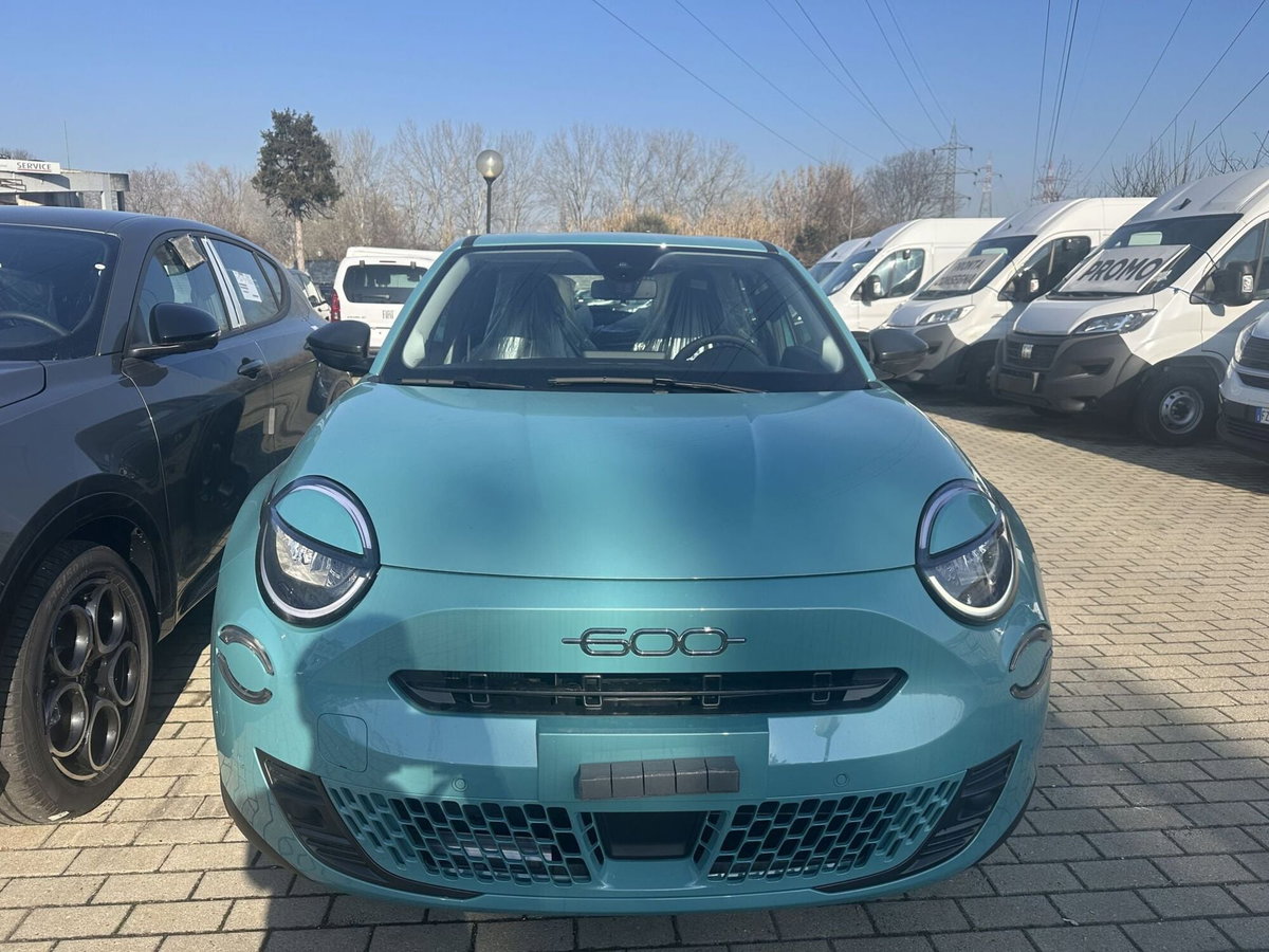 Fiat 600 1.2 hybrid 110cv auto (3)
