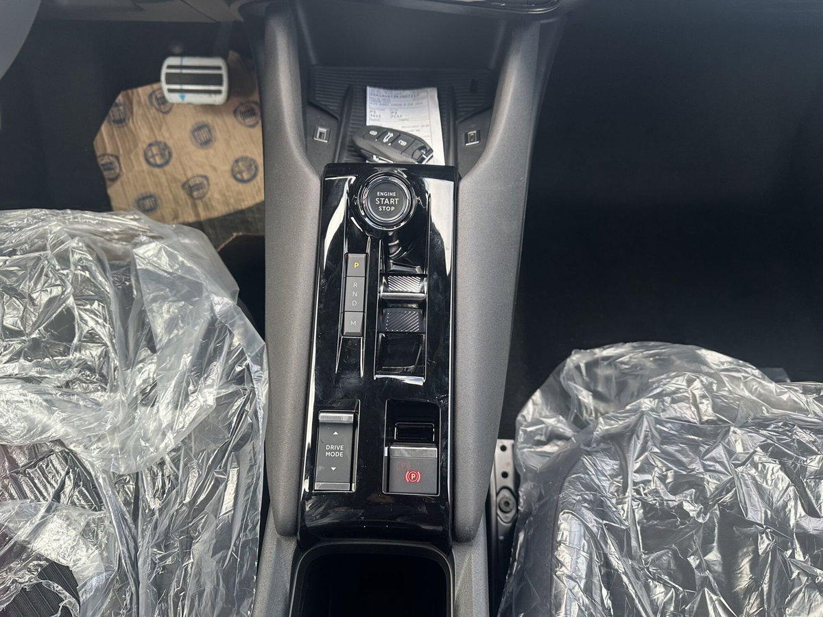Alfa Romeo Junior elettrica Speciale 156cv (20)