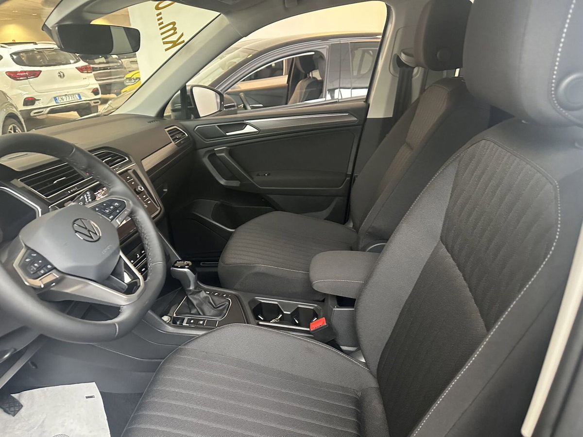 Volkswagen Tiguan 2.0 TDI 150 CV SCR DSG Life (12)