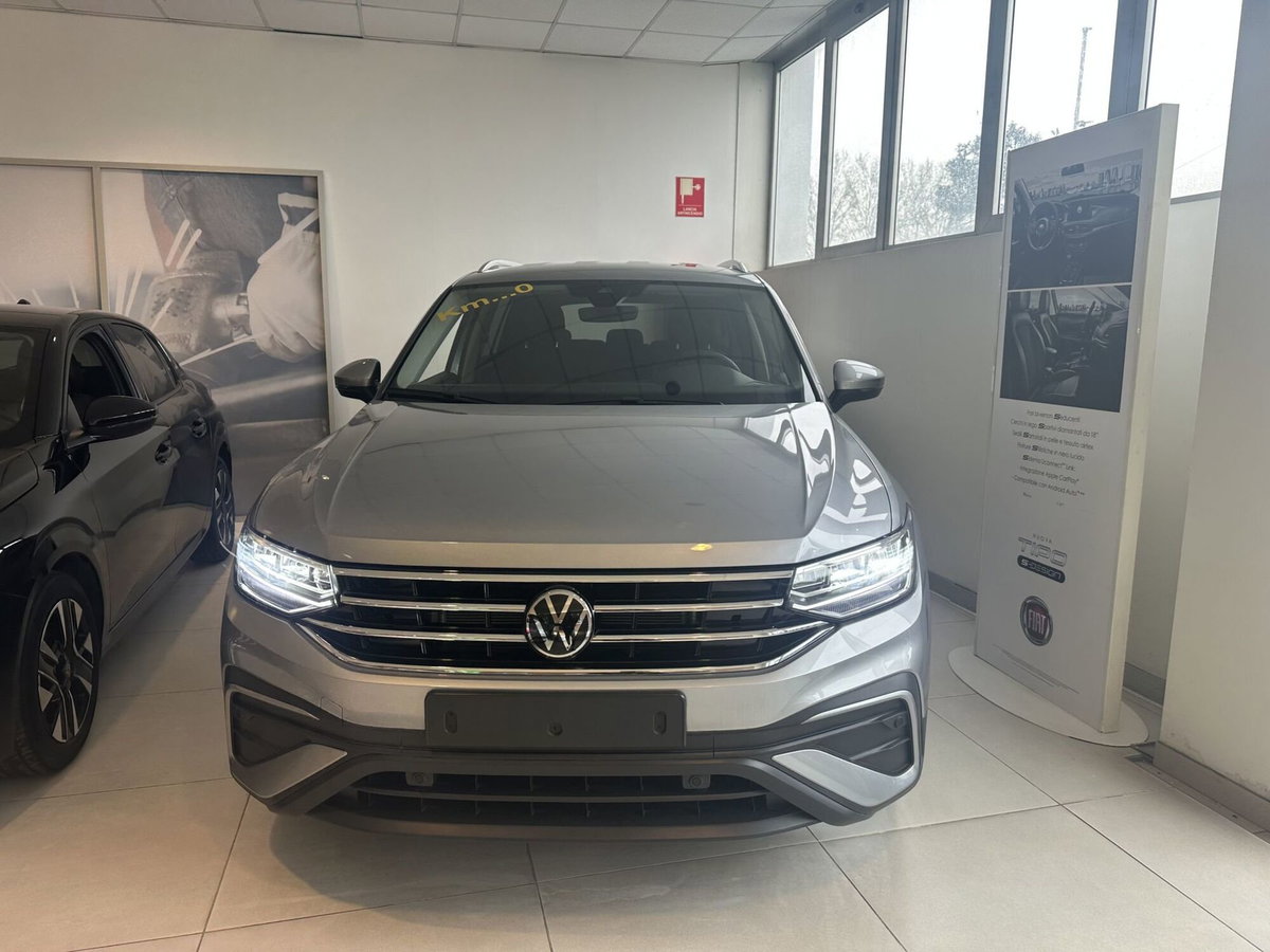 Volkswagen Tiguan 2.0 TDI 150 CV SCR DSG Life (2)