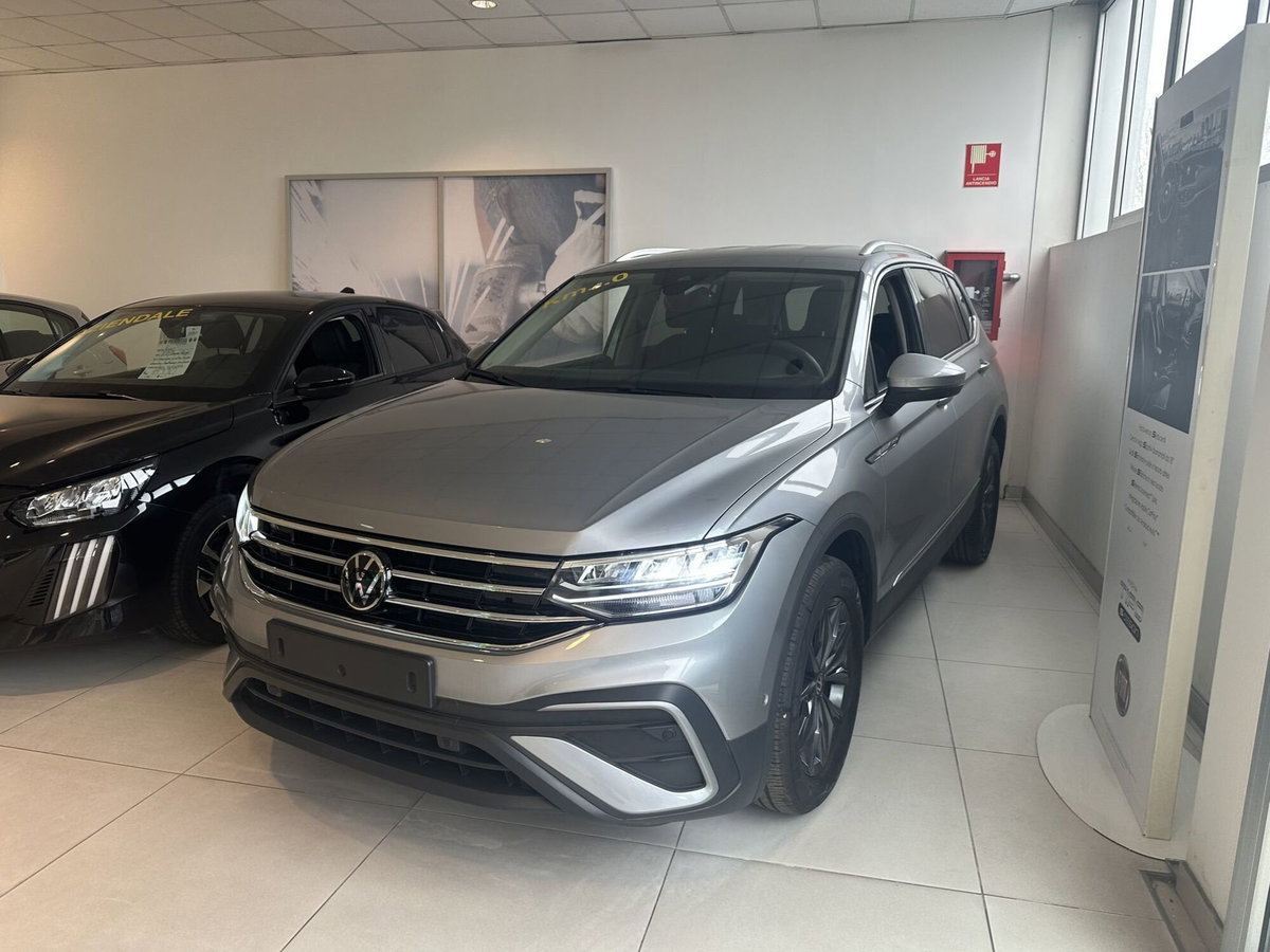 Volkswagen Tiguan 2.0 TDI 150 CV SCR DSG Life (4)