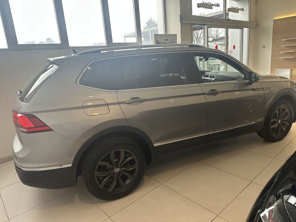 Volkswagen Tiguan 2.0 TDI 150 CV SCR DSG Life (5)