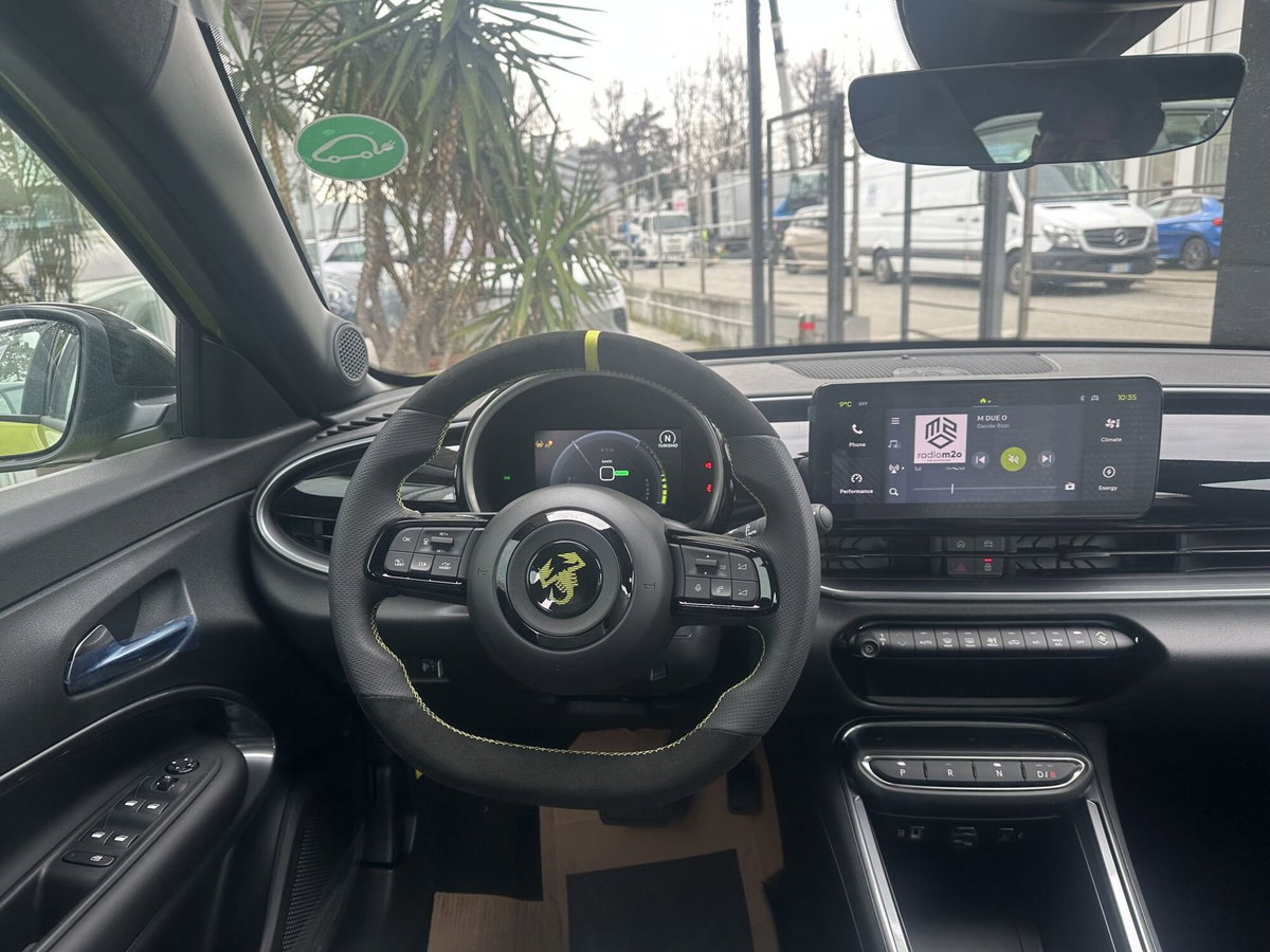 Abarth 600e 54kWh Turismo 240cv (17)