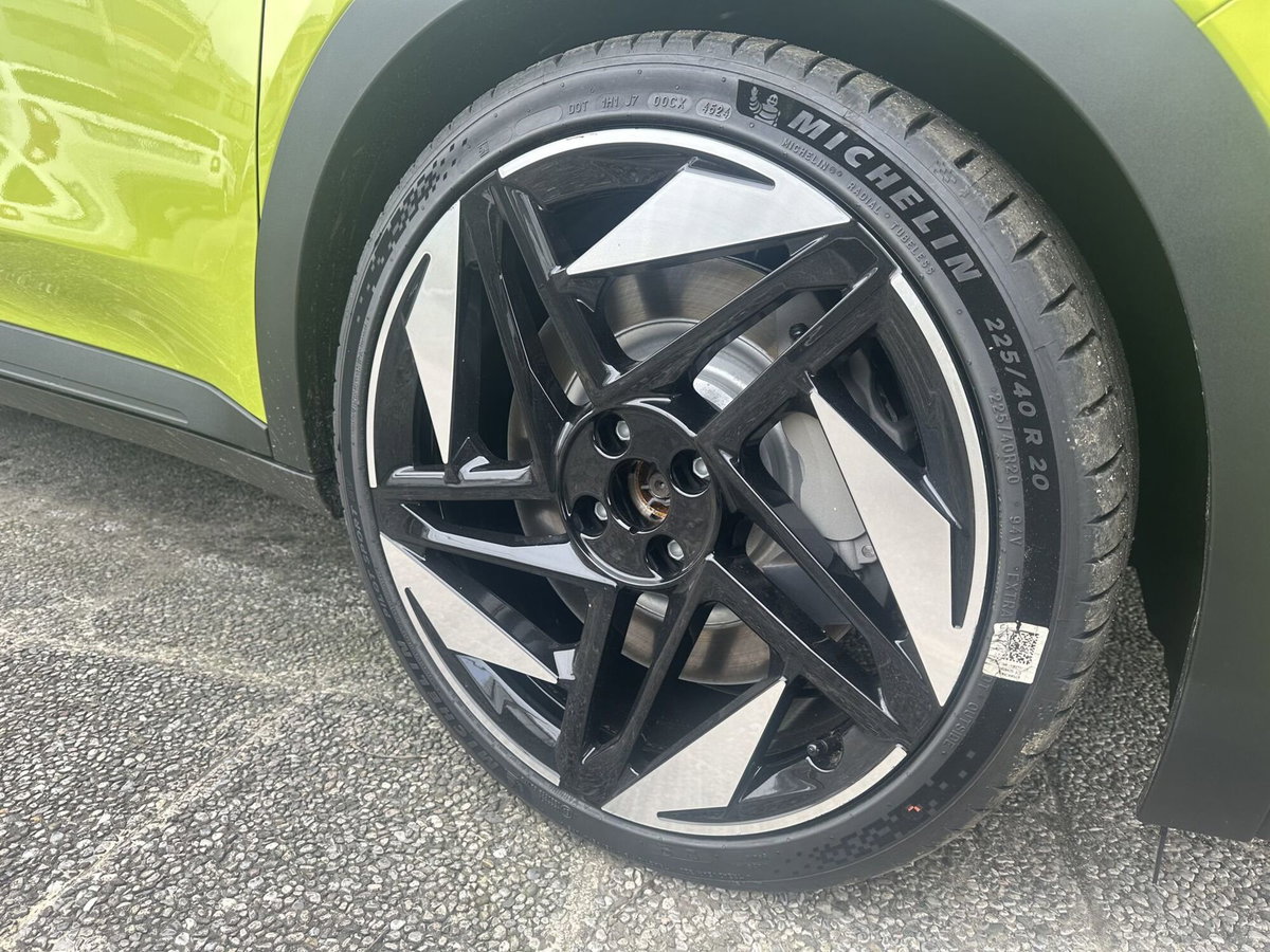 Abarth 600e 54kWh Turismo 240cv (8)