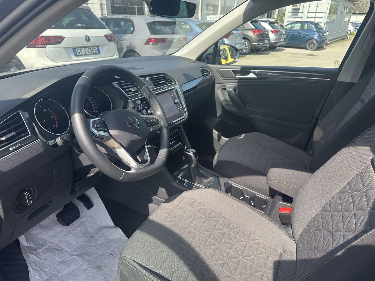 Volkswagen Tiguan 2.0 TDI 150 CV SCR DSG 4MOTION Life (12)