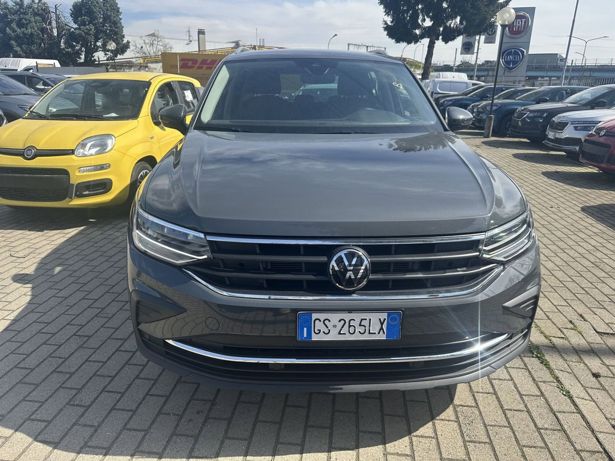 Volkswagen Tiguan 2.0 TDI 150 CV SCR DSG 4MOTION Life (3)