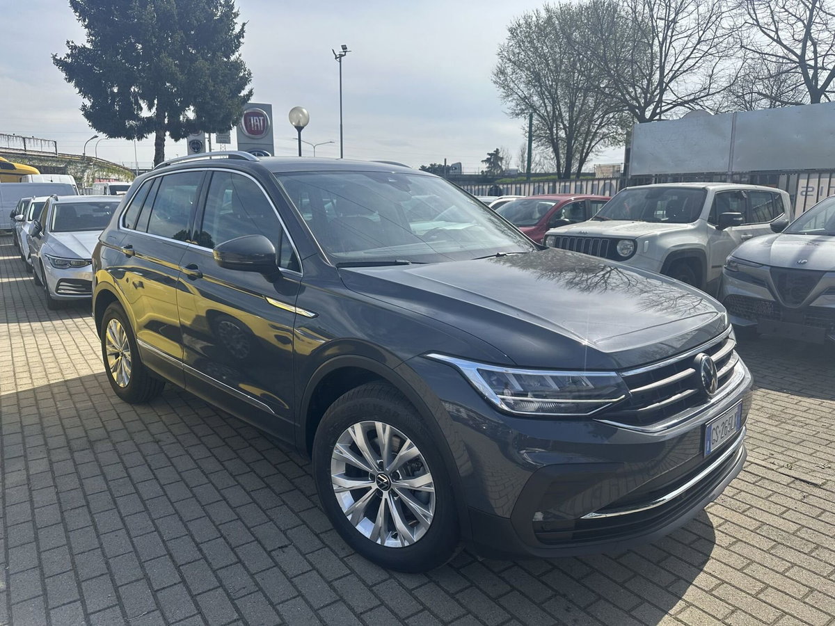 Volkswagen Tiguan 2.0 TDI 150 CV SCR DSG 4MOTION Life (5)
