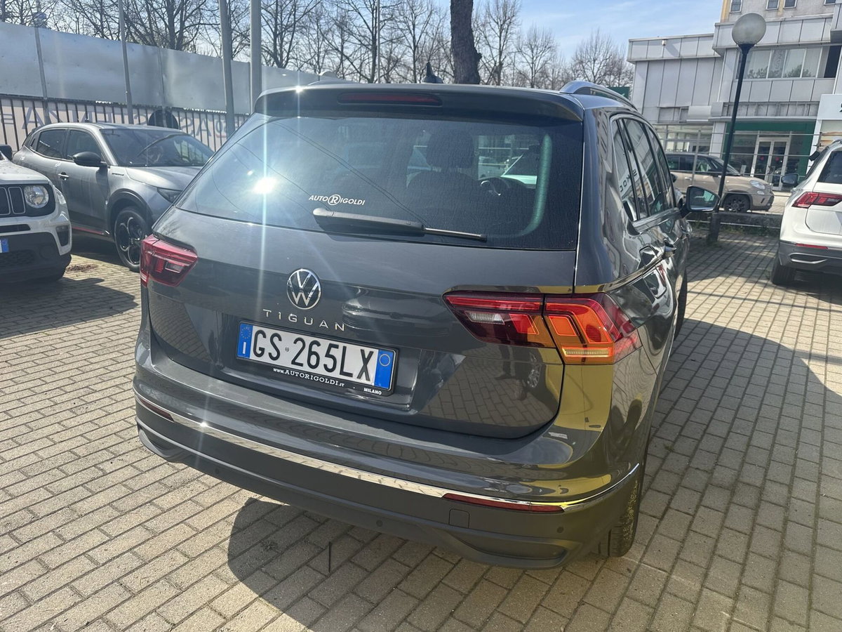 Volkswagen Tiguan 2.0 TDI 150 CV SCR DSG 4MOTION Life (8)
