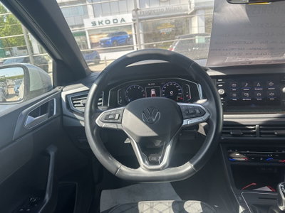 Volkswagen Taigo 1.0 TSI 110 CV R-Line (14)