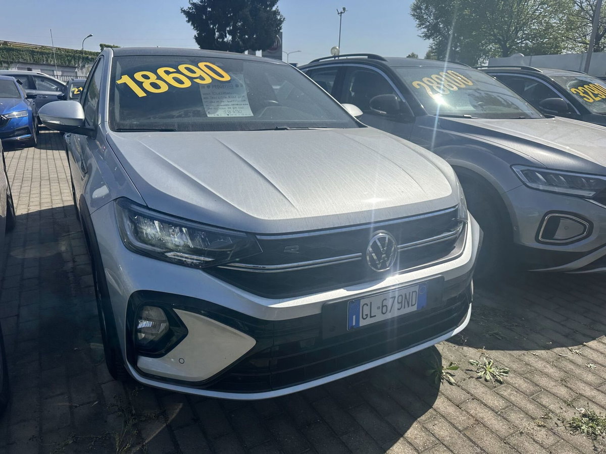 Volkswagen Taigo 1.0 TSI 110 CV R-Line (2)