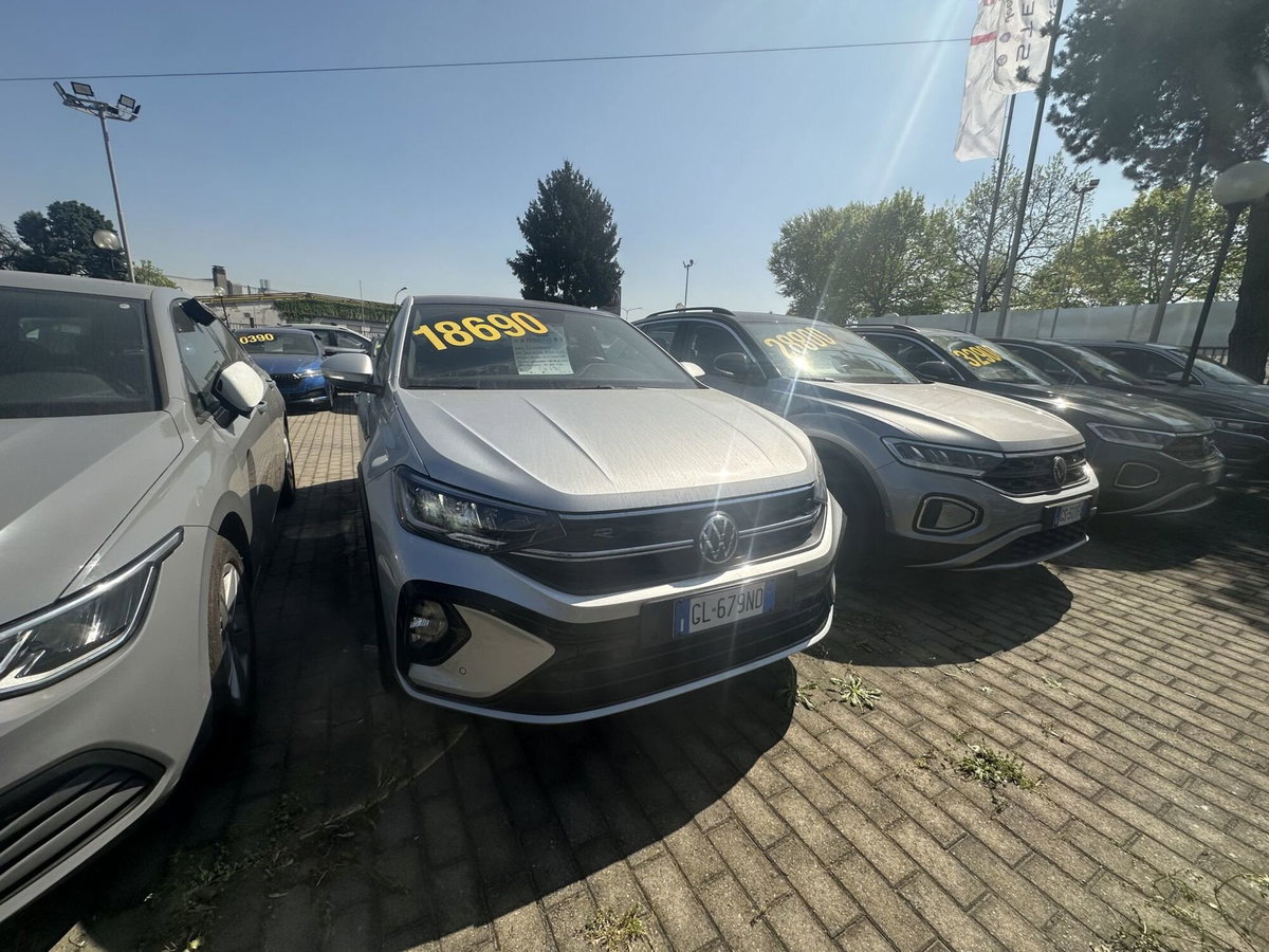 Volkswagen Taigo 1.0 TSI 110 CV R-Line (3)