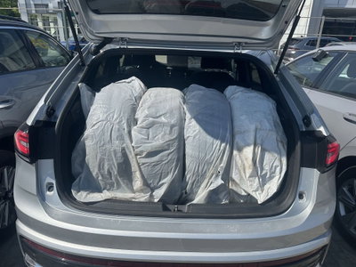 Volkswagen Taigo 1.0 TSI 110 CV R-Line (7)