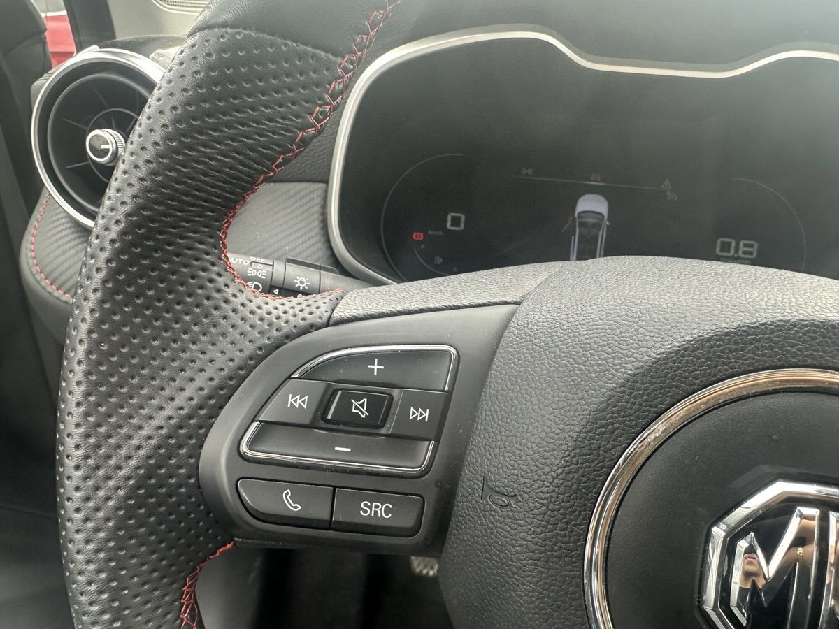 Mg ZS ZS 1.5 Luxury (17)