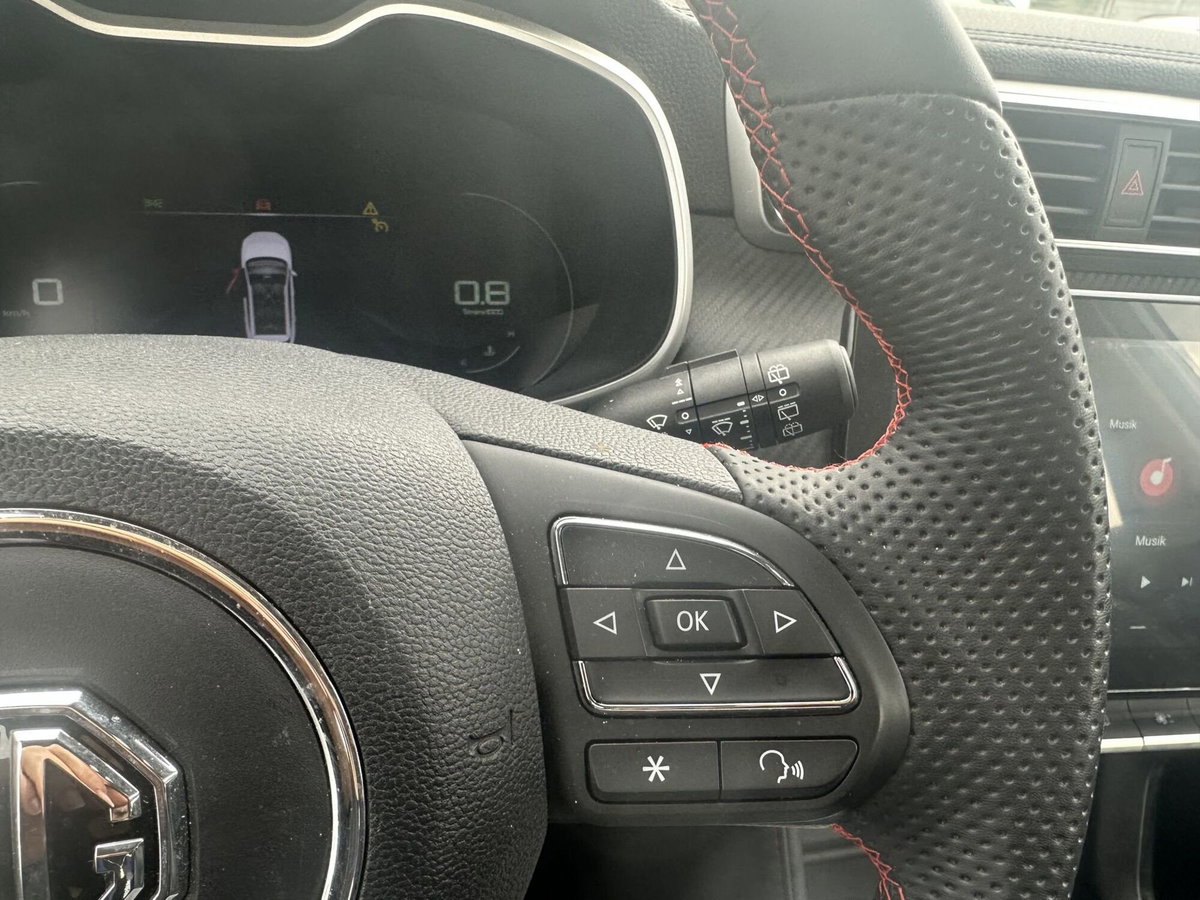 Mg ZS ZS 1.5 Luxury (18)