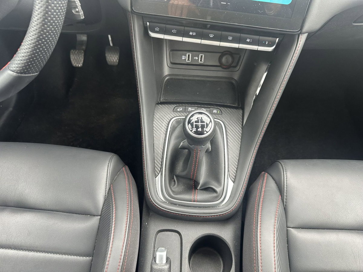 Mg ZS ZS 1.5 Luxury (19)