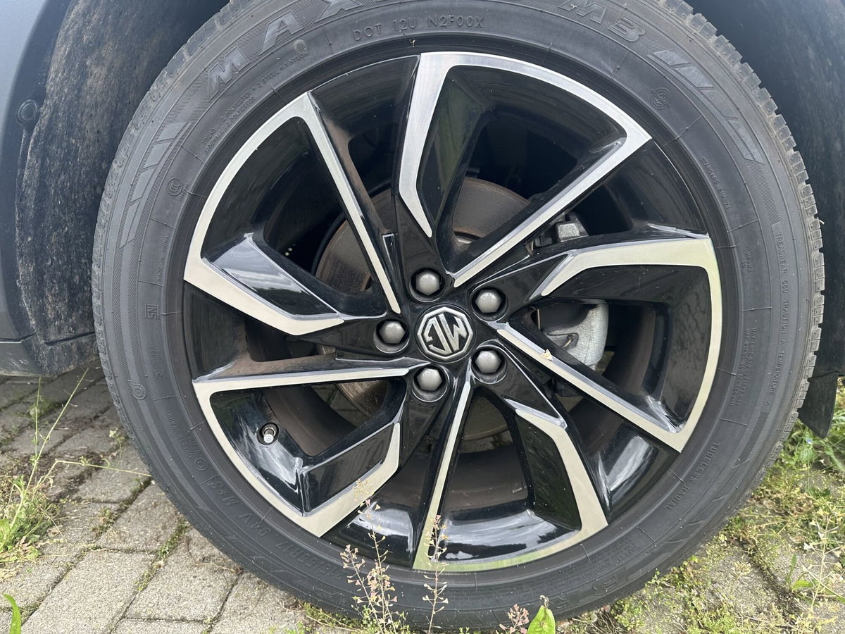 Mg ZS ZS 1.5 Luxury (9)