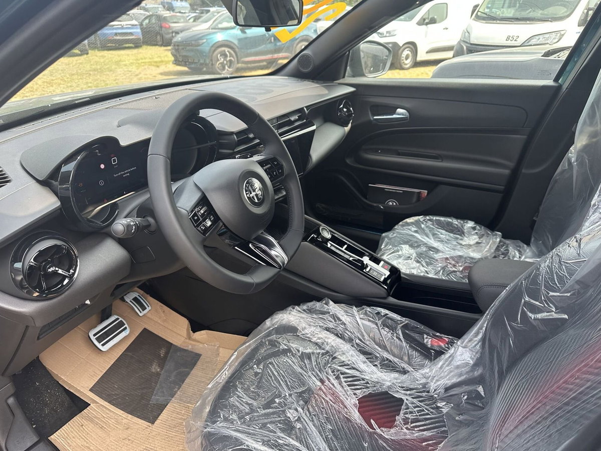 Alfa Romeo Junior elettrica Speciale 156cv (10)