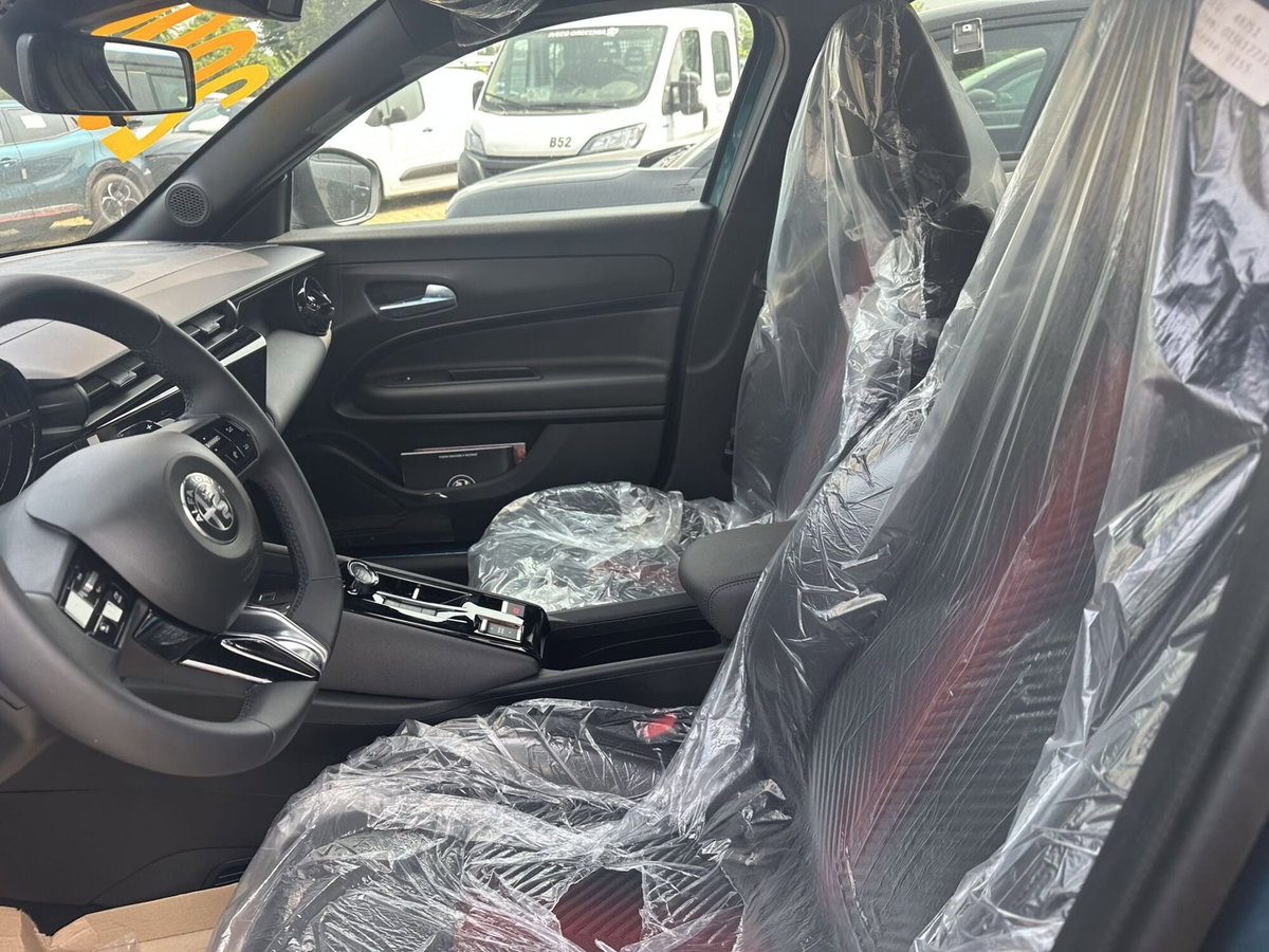 Alfa Romeo Junior elettrica Speciale 156cv (11)